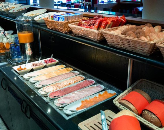 Geniet van het ontbijtbuffet in Bastion Hotel Tilburg