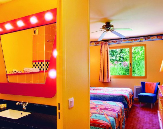 In Disney Hotel Santa Fe ben je zeker van een mooie hotelkamer