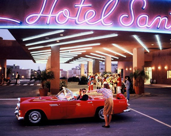 Een hotel in rock and roll stijl bij Disney Hotel Santa Fe