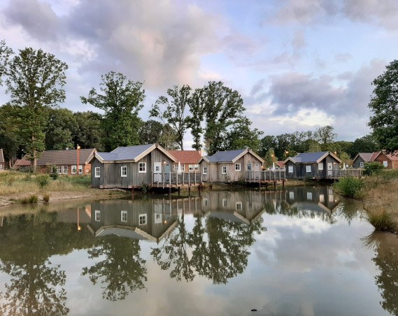 Het bungalowpark Efteling Loonsche Land ligt bij de Efteling