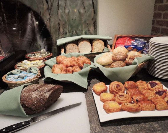 Heerlijk ontbuiten aan het ontbijtbuffet Hotel Dorhout Mees