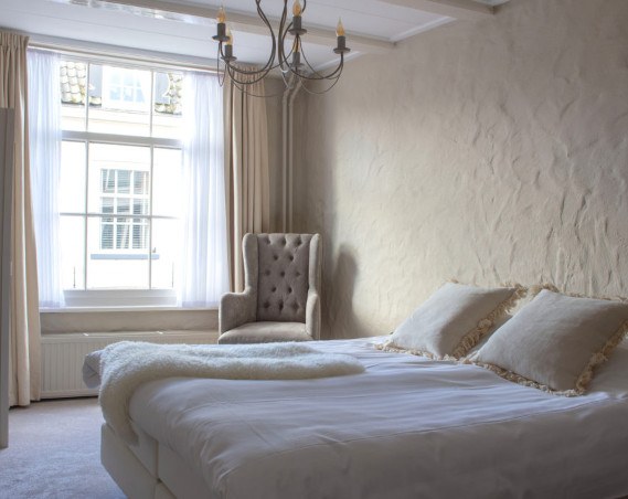 Een hotelkamer bij Hotel Elburg is hygenisch en veel geprezen door bezoekers