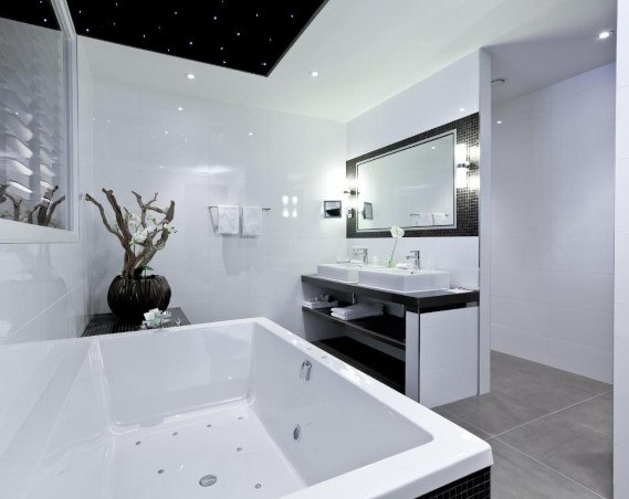 Thermen Bussloo Hotel luxe slaapkamer beschikt over alle gemakken